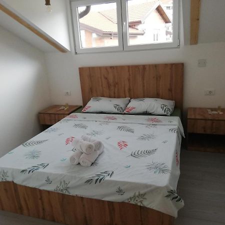 Apartments Naumovski โอครีด ภายนอก รูปภาพ