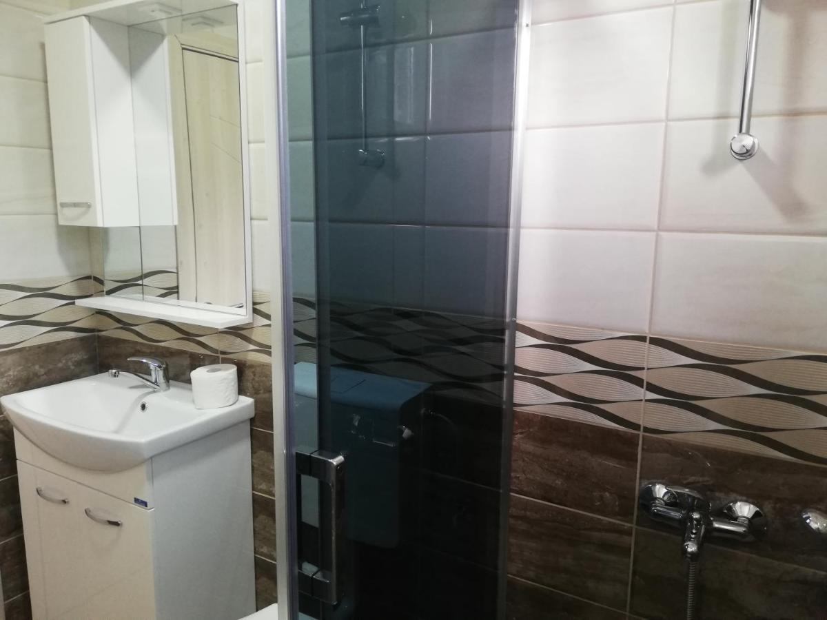 Apartments Naumovski โอครีด ภายนอก รูปภาพ