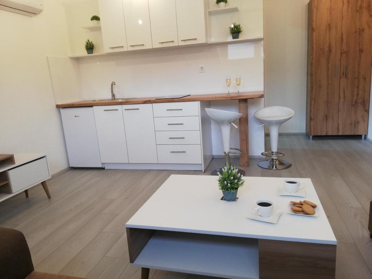 Apartments Naumovski โอครีด ภายนอก รูปภาพ